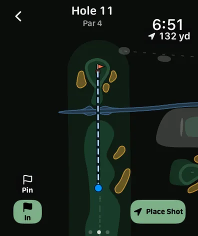 Sushi Golf on Apple Watch with the hole map, your position and the distance to the pin